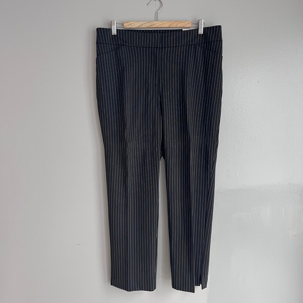 Chicos Seasonless Ponte Pinstripe Tapered Ankle Pant Black White 2 US 12 NWT